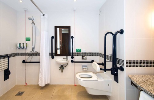 Birmingham City Centre Hotel | Hampton by Hilton Birmingham Jewellery Quarter