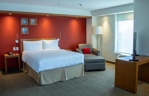 Chapalita Hotel | Hampton by Hilton Guadalajara Expo