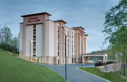Knoxville Hotel | Hampton Inn & Suites - Knoxville Papermill Drive, TN