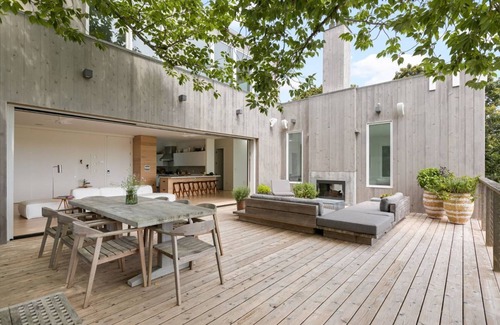 Beach Hampton House | Hamptons Zen with Ocean Views, Short Walk To Private Beach