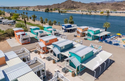 Parker Strip House | Hang Up and Hang Out, at Roadrunner Resort