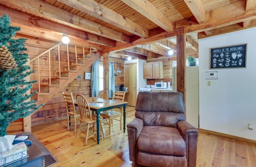 Taswell Cabin | Hansel & Gretel Cabin at White Oaks Cabins