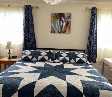 Fort Myers House | Happy Rest Stop House