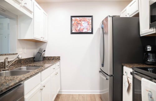 Gulf Park Estates Condo | Harbor Landing - Water Views! Pool & hot tub - 2be/2ba condo in Ocean Springs!