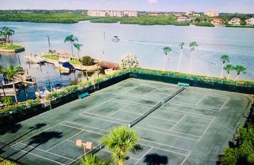 Siesta Key Apartment | Harbor Towers Yacht and Racquet Club on Siesta Key