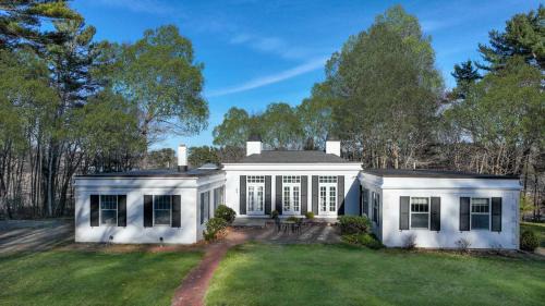 York Apartment | Harbor View and Playhouse - Close to Harbor York River