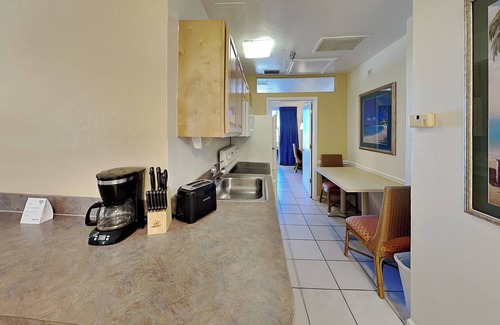 Lenox Park Condo | Harbour Beach Resort 103