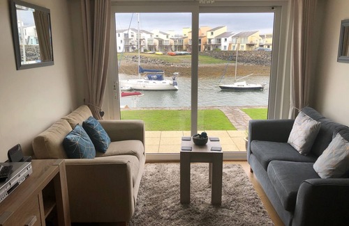 Borth-y-Gest Apartment | Harbour-Side Apartment In Porthmadog With Stunning Views