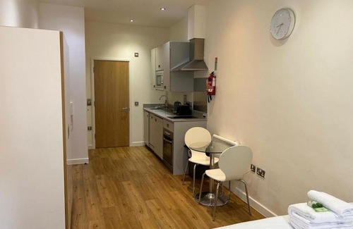 Bristol Floating Harbour Apartment | Harford House Studios 21 - Hopewell