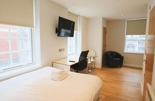 Bristol Floating Harbour Apartment | Harford House Studios 9 - Hopewell