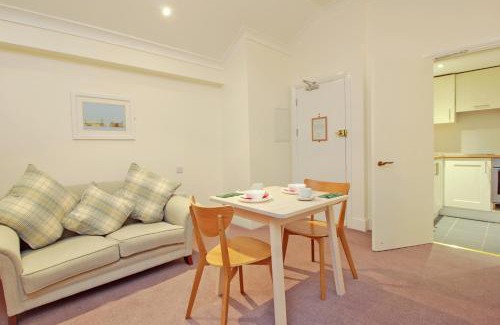 City Centre Dublin Apartment | Harry Clarke Mews at the Castle Hotel