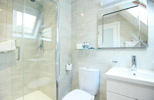 City Centre Dublin Apartment | Harry Clarke Mews at the Castle Hotel