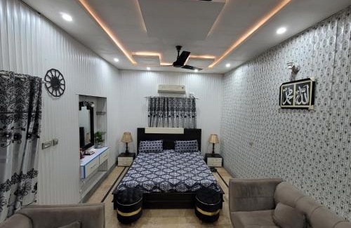Gujranwala House | Harrys Guest House