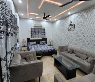 Gujranwala House | Harrys Guest House