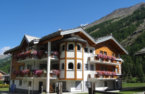 Saas Grund Apartment | Haus Alpenstern - Distel