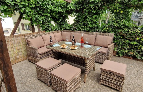 Tabarz Apartment | Haus am Wald Ruhig Gelegene Ferienwohnung mit Großem Garten