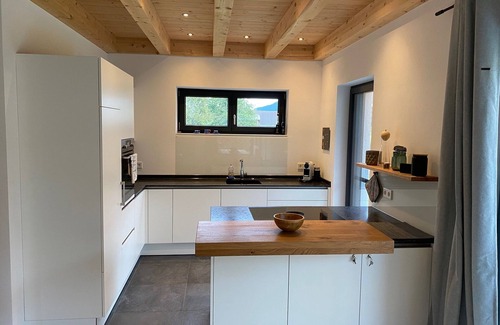 Weissbriach House | Haus Bergheimat - spacious modern vacation home in Weißbriach with garden