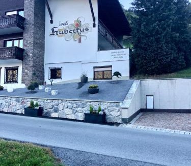 Jerzens Bed & Breakfast | Haus Hubertus