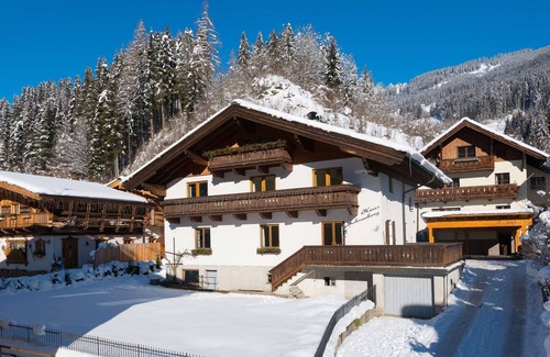 Muehlbach Am Hochkoenig Apartment | Haus Schneeberg - Aberg - Family apartment sleeping up to 5 people, with Hochkönig Card