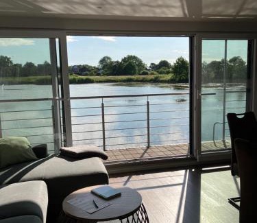 Wangerland Boat Rental | Hausboot-See-Rad-SUPs-Meer-Familie-Urlaub!