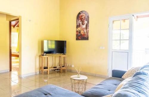 Petit-Bourg House | Haut de villa- coin rivière