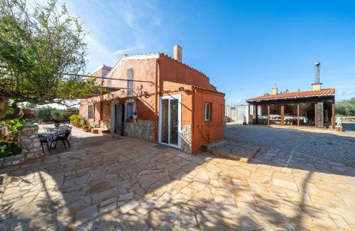 L'Ametlla de Mar House | Hauzify I Mas Bomba