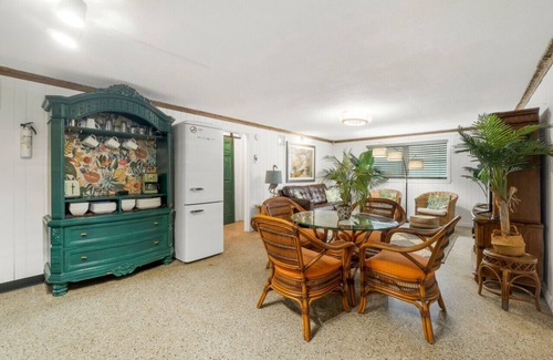 Laguna Beach Condo | Havana Daydreaming|Laguna Beach|Pet Friendly