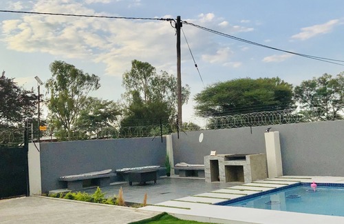 Palapye House | Have fun with the whole family at this stylish place.
