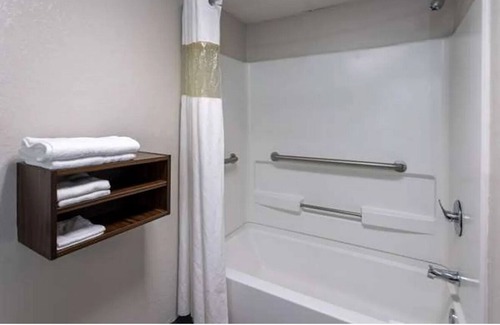 Louisburg Hotel | Haven Inn & Suites