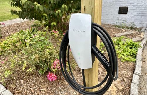 Durham House | Haven of Rest 3BR near Duke, RDU, RTP with EV Charger