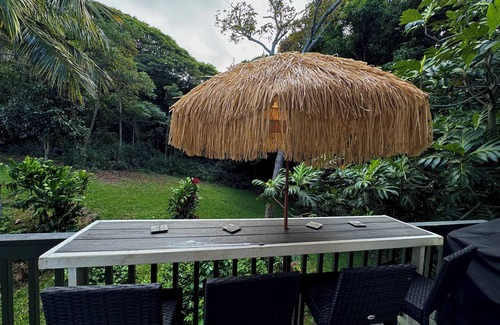 Hawi House | Hawi Hideaway- A Jungle Oasis