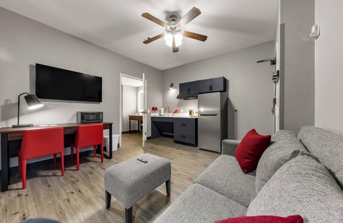 College Station Hotel | Hawthorn Extended Stay by Wyndham College Station