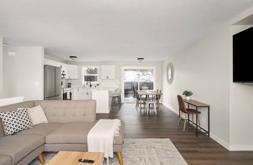 Hayden House | Hayden Villa 13 mi from SILVERWOOD