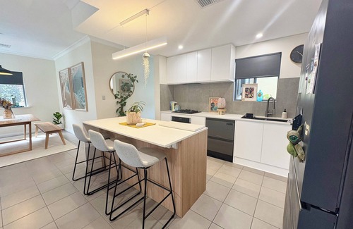 Bunbury House | Hayes Haven Bunbury Escape