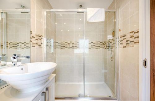 Narberth House | HB Bay Tree Lodge 04