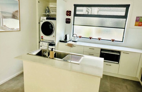 Mornington House | Heart of Morningtoni