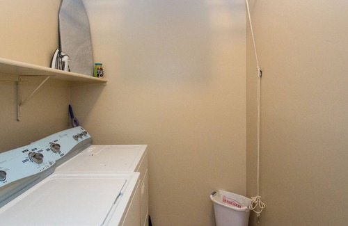 Tucson House | Heart of Tucson 3 BR by Casago