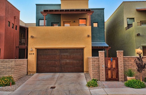 Tucson House | Heart of Tucson 3 BR by Casago