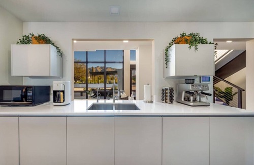 Tucson House | Heated Pool/4 BR 3.5 BA/Mountain Views/Spa