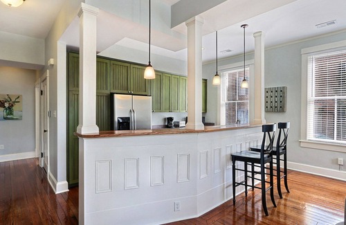 Beach Institute Apartment | Heated Pool Access | 5*Clean | Flex Cancelation