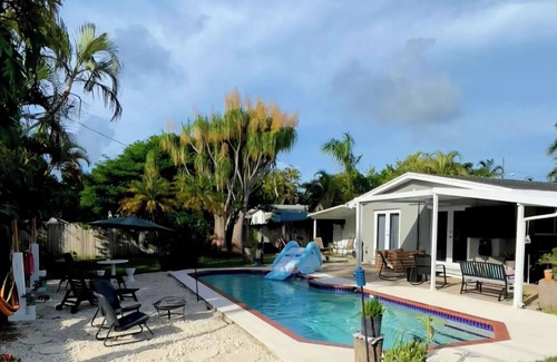 Cutler Bay House | Heated Pool House with Wi-Fi parking available BBQ GRILL(private duplex)