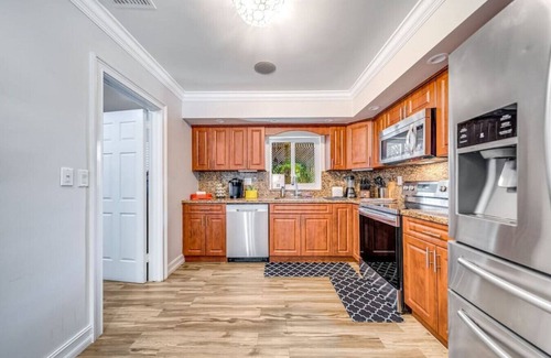 Cypress Lakes House | HEATED POOL + KAYAKS! TIKI HUT & 1 MILE TO BEACH!