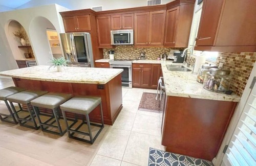 Paradise Park Vista House | Heated Pool, Putting Green & Arcades in LUXE Home! 3-mi to Waste Management Open