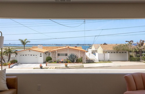Bay Park House | Heated Pool | Spa | Sauna | Cold Plunge | Bay Views | Fire Pit