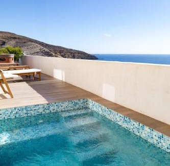 Arenas del Mar House | Heated Salt Pool, Jacuzzi & Seaside Spa Villa in MEDANO