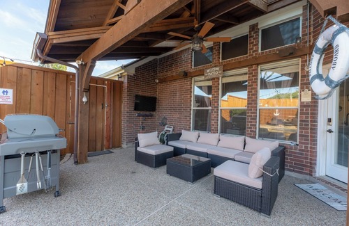Frisco House | Heated Spa & Pool & Billard & Piano -King Beds in center Frisco 4 beds & 3 baths