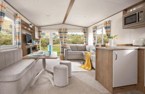 Bishop Auckland House | Heather View Leisure Park - Ivy Caravan 3