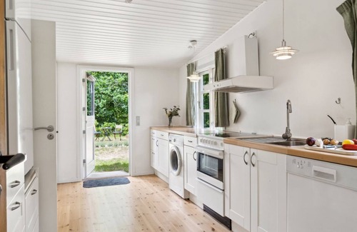 Rrvig House | "Heidl" - 1.3km to the fjord by Interhome