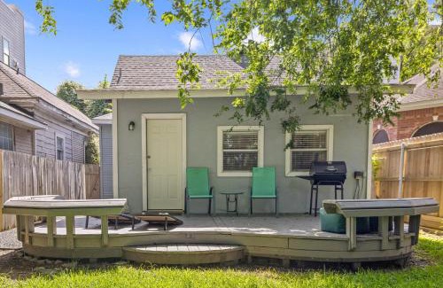 Houston Heights House | Heights Home Nr Dt Washington Desk Yard Bbq