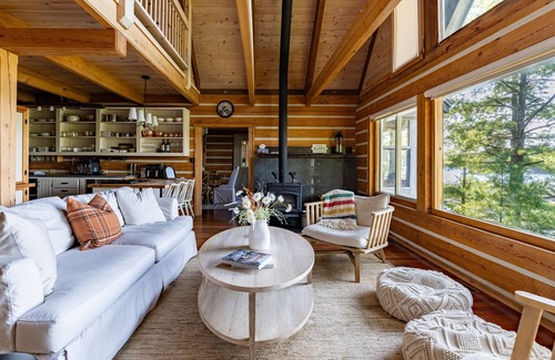 Seguin Cottage | Hemlock Hideaway Muskoka Waterfront: Beach Hot Tub Firepit Canoe Dock Games Rm